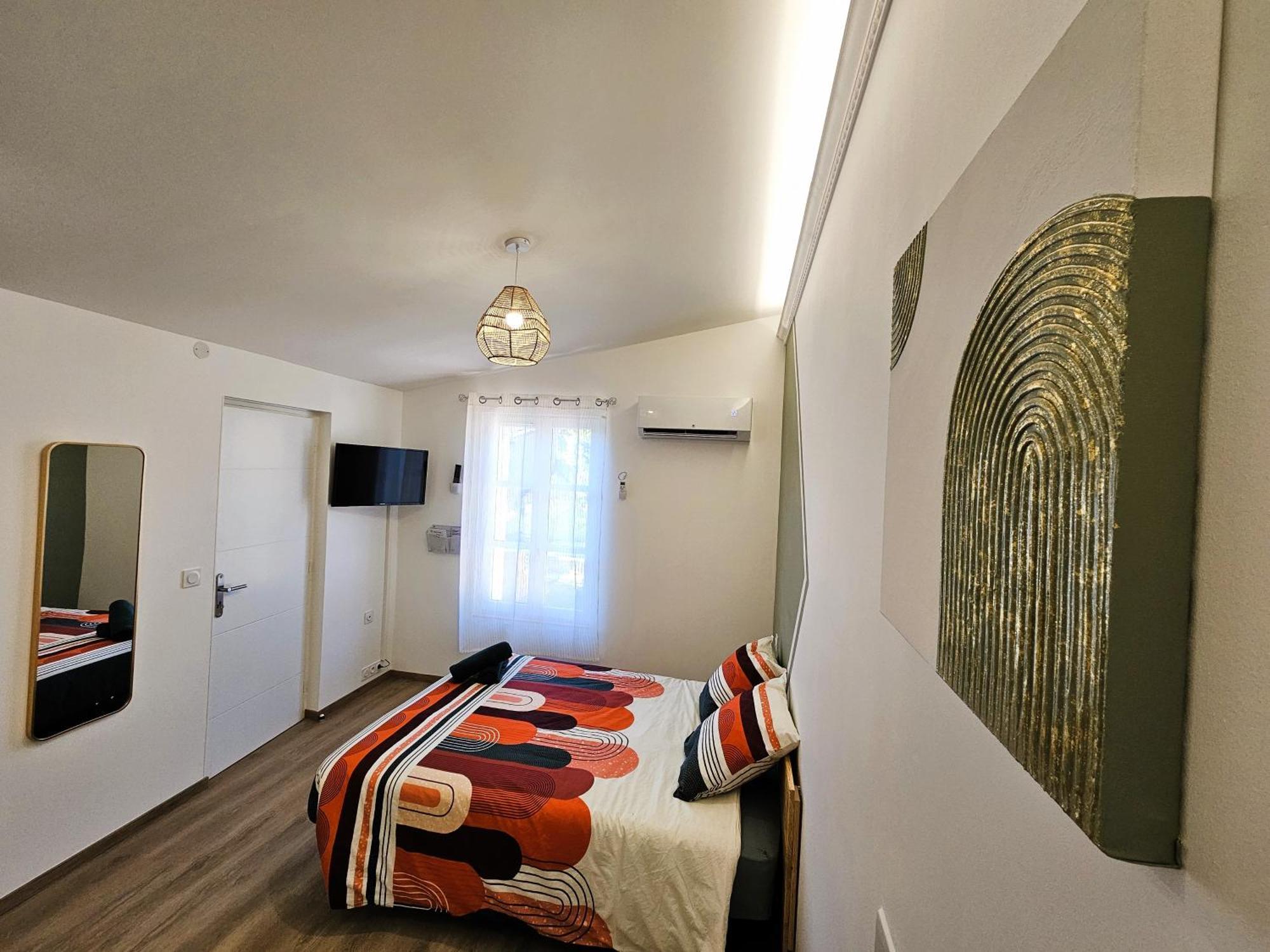 Tout Confort ! Ville, Climatisation, Parking, Wifi, Calme, Tv Carcassonne Dış mekan fotoğraf
