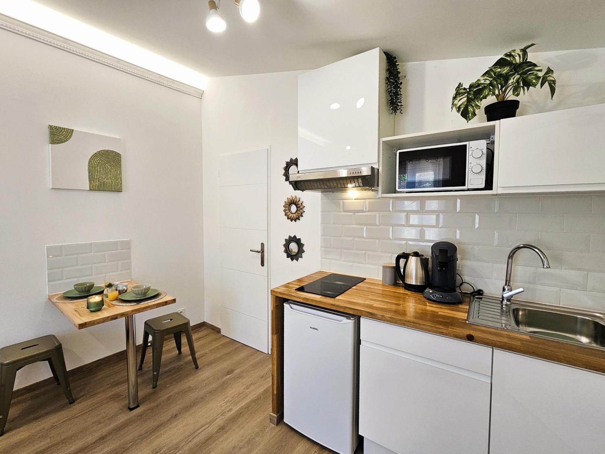 Tout Confort ! Ville, Climatisation, Parking, Wifi, Calme, Tv Carcassonne Dış mekan fotoğraf